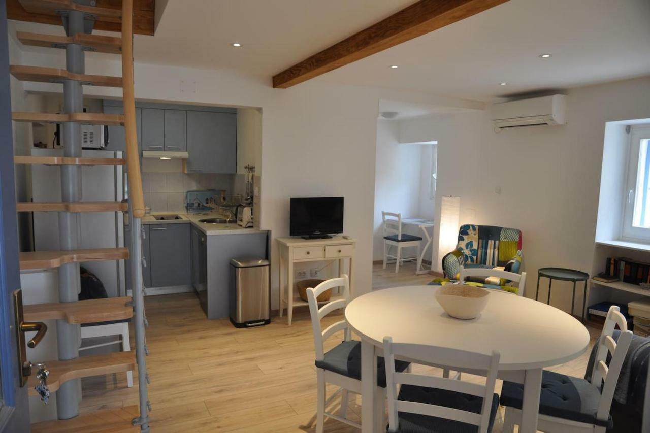 Apartment Gordana Крес Екстериор снимка