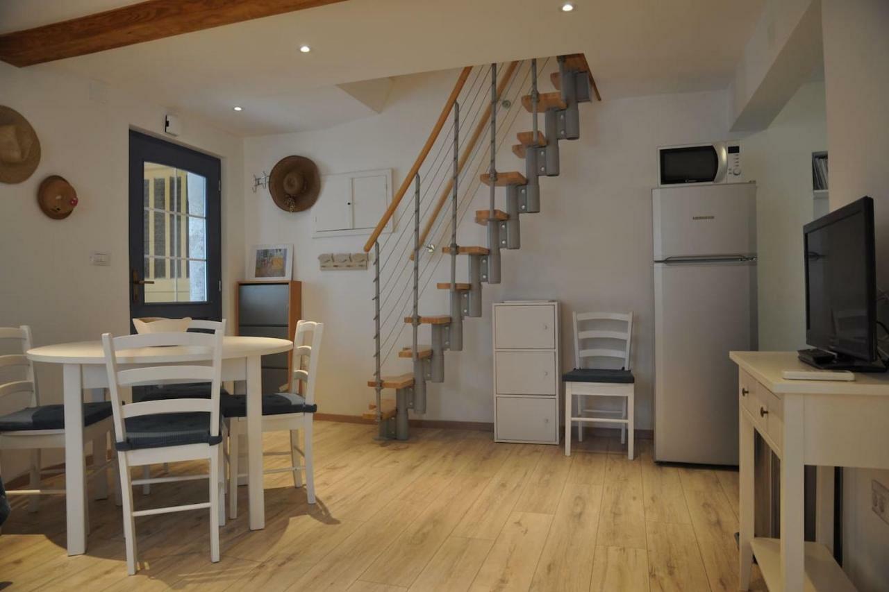 Apartment Gordana Крес Екстериор снимка