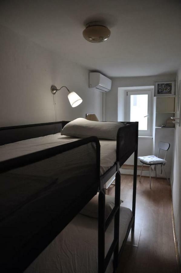 Apartment Gordana Крес Екстериор снимка