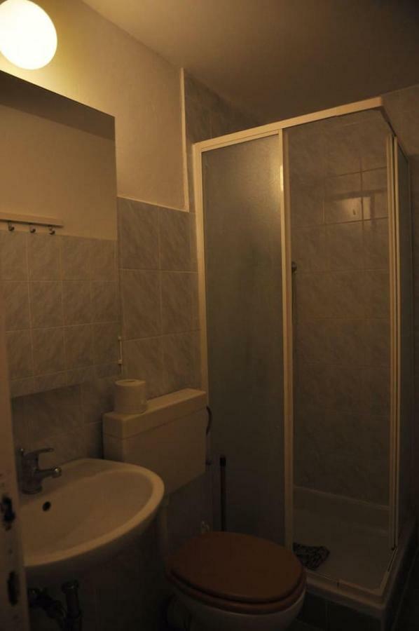 Apartment Gordana Крес Екстериор снимка